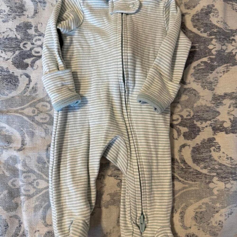 Carter-s Sleepsuit